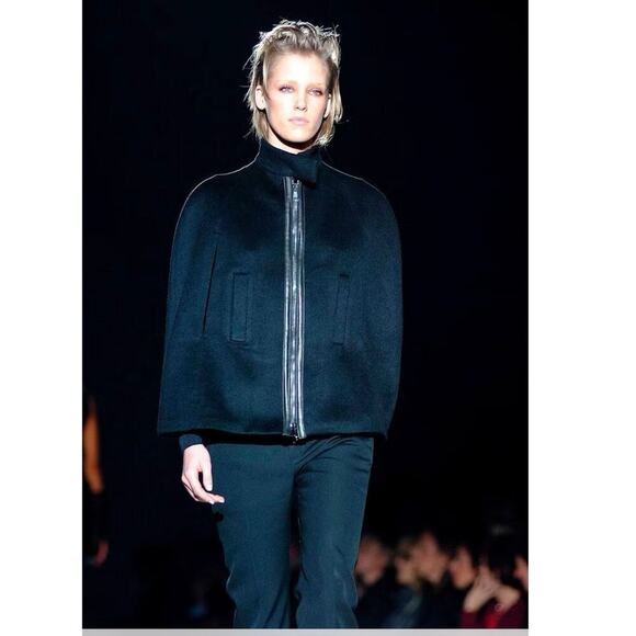 Gucci Y2K Tom Ford 2002 Runway Leather Trim Cashmere Zip Cape Black Size 44 M/L - Picture 1 of 13